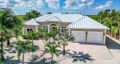 Stone's Throw, Rum Point Drive