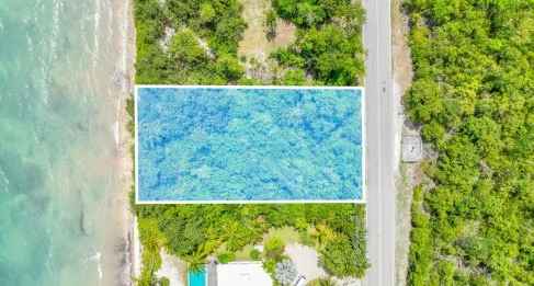 0.52acre Oceanfront Gem on Queen's Highway