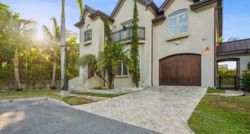 Camelot Drive Unique Detached Home with Private pool and Garage on SMB corridor