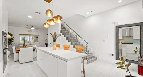 THE MANTRAS #33 (SOUTH SOUND TOWNHOME w/ CUSTOM BACK GARDEN)