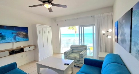 Top Floor Beachfront Castaway Coves