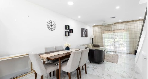 City Plaza Residences #5 (2 Bed, 3 Bath GT Townhome)