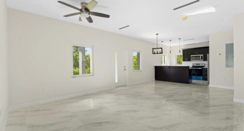 SAVANNAH NEWLY CONSTRUCTED BEAUTIFUL 3 BED/3 1/2 BATH HOME