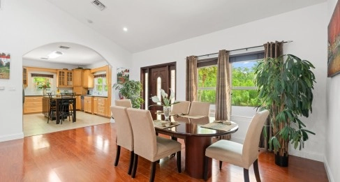 85 NATURE'S CIRCLE- LARGE, METICULOUSLY MAINTAINED 4-BED HOME ON 0.33 ACRES