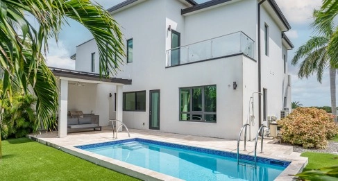 Four Bedroom Home at Shorecrest Villas | The Shores