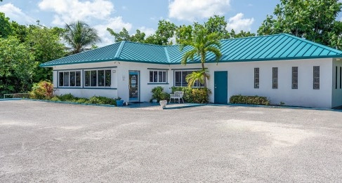 Cayman Animal Hospital on Crewe Road