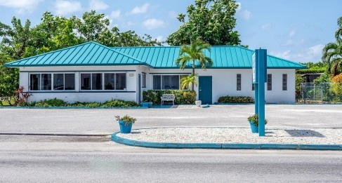Cayman Animal Hospital on Crewe Road