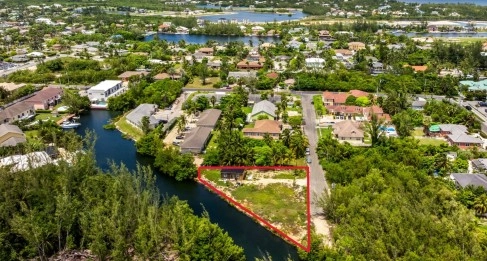 Chinaberry Drive Canal Front Lot