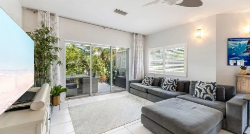 105 COCONUT BAY | UPGRADED END-UNIT TOWNHOUSE IN A QUIET, OCEANFRONT COMMUNITY