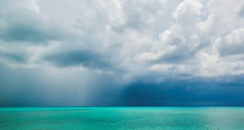 South Shore spacious 3 bedroom Seafront Penthouse