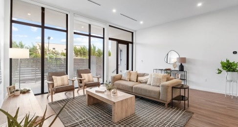 74 Bahia - Modern 4-Bedroom Townhouse in Amenity-Rich South Sound Community