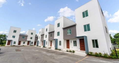 The Bentley #1 End Unit