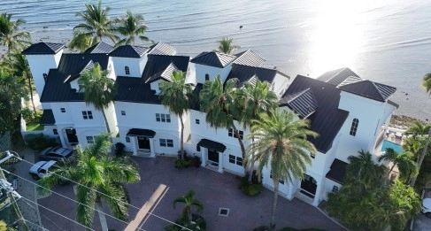 Palacades #2 (4 Bed Oceanfront Villa)