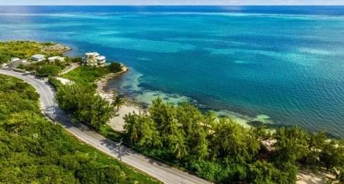 GUN BAY BEACHFRONT DEVELOPMENT SITE | EAST END