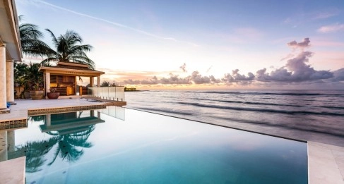 VILLA D'ESTE - PROSPECT POINT WATERFRONT HOME