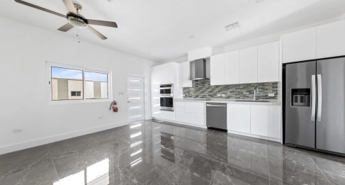 YARL 1 BED #7 (2nd FL, PH 2)