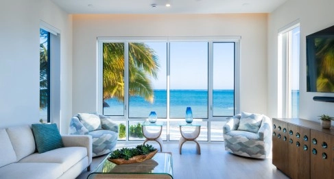 Stunning Seaside Sandy Beach Villa in East End