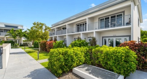 Never Rented Top Floor 1-Bed DownTown Reach