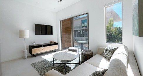 Harbour Walk Residences | Condo 116