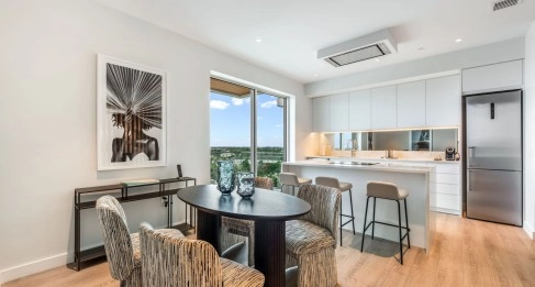 8TH FLOOR ONE GT 1 BED + DEN INCOME PRODUCING